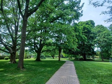 Niagara Şelalesi, On, Kanada - 4 Haziran 2024: Niagara Parks Botanik Bahçeleri manzarası