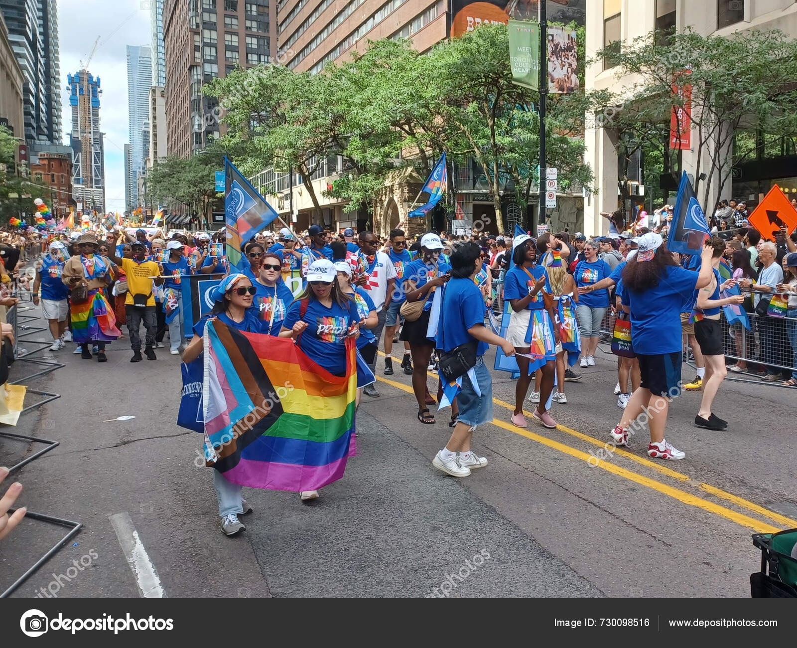 Toronto Kanada Juni 2024 Völker Nehmen Der Jährlichen Pride Parade