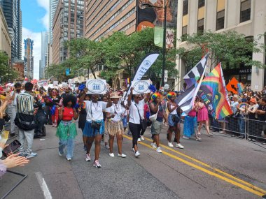 Toronto, ON, Kanada 30 Haziran 2024: Toronto 'daki 2024 Geleneksel Onur Yürüyüşü' ne Halk katıldı.