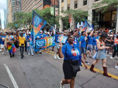 Toronto, ON, Kanada 30 Haziran 2024: Toronto 'daki 2024 Geleneksel Onur Yürüyüşü' ne Halk katıldı.