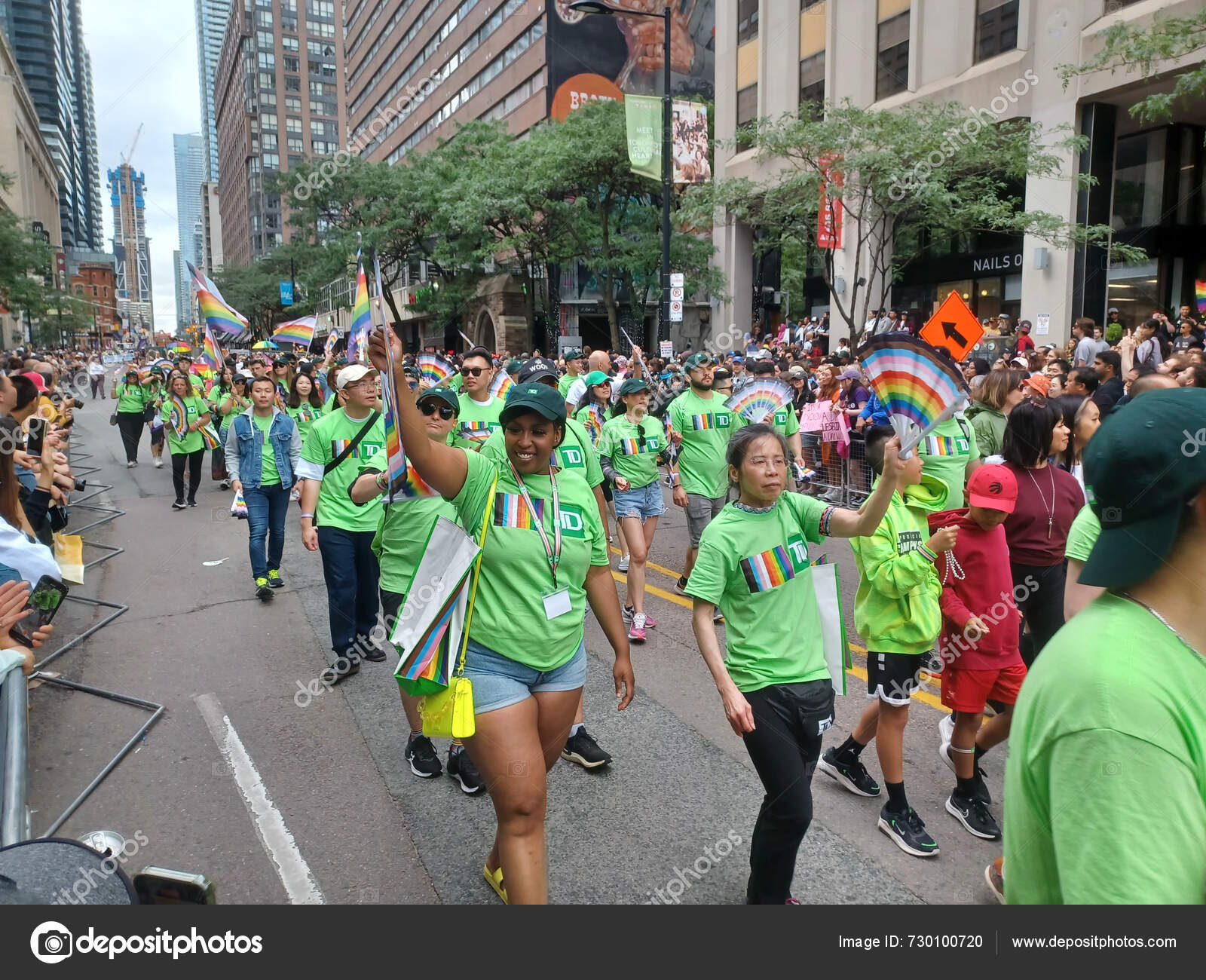 Toronto Kanada Juni 2024 Völker Nehmen Der Jährlichen Pride Parade