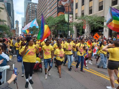 Toronto, ON, Kanada 30 Haziran 2024: Toronto 'daki 2024 Geleneksel Onur Yürüyüşü' ne Halk katıldı.