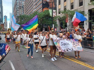 Toronto, ON, Kanada 30 Haziran 2024: Toronto 'daki 2024 Geleneksel Onur Yürüyüşü' ne Halk katıldı.