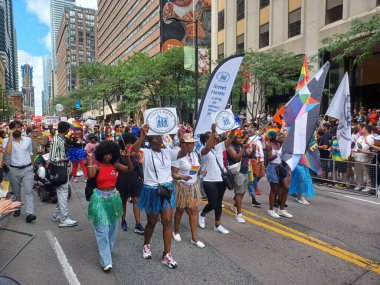 Toronto, ON, Kanada 30 Haziran 2024: Toronto 'daki 2024 Geleneksel Onur Yürüyüşü' ne Halk katıldı.