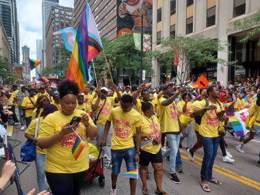 Toronto, ON, Kanada 30 Haziran 2024: Toronto 'daki 2024 Geleneksel Onur Yürüyüşü' ne Halk katıldı.