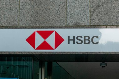 Toronto, ON, Kanada 7 Temmuz 2024: Herzogenaurach, Bavyera 'da kurulan ve merkezi olan çok uluslu Adidas şirketinin işareti..