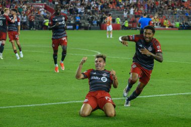 Toronto, ON, Kanada - 4 Ağustos 2024: Toronto FC 'nin 19 numaralı defans oyuncusu Toronto FC (Kanada) - C.F. Pachuca (Meksika) BMO Sahasında (Toronto 2-1 kazandı)