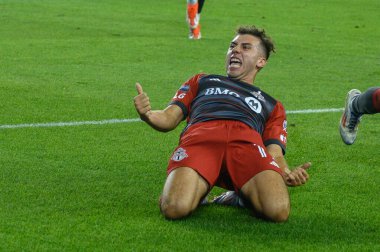 Toronto, ON, Kanada - 4 Ağustos 2024: Toronto FC 'nin 19 numaralı defans oyuncusu Toronto FC (Kanada) - C.F. Pachuca (Meksika) BMO Sahasında (Toronto 2-1 kazandı)