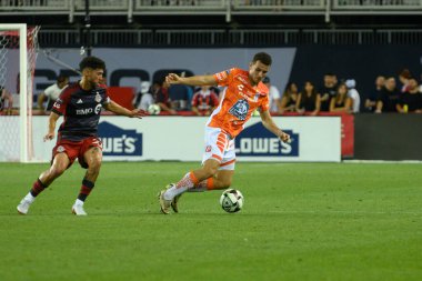 Toronto, On, Kanada - 4 Ağustos 2024: Oussama Idrissi # 11F Pachuca, Toronto FC (Kanada) ve C.F. arasındaki Lig Kupası maçında topu sürüyor. Pachuca (Meksika) BMO Sahasında (Toronto 2-1 kazandı)