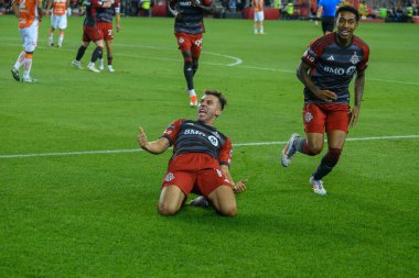 Toronto, ON, Kanada - 4 Ağustos 2024: Toronto FC 'nin 19 numaralı defans oyuncusu Toronto FC (Kanada) - C.F. Pachuca (Meksika) BMO Sahasında (Toronto 2-1 kazandı)