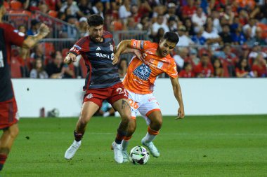 Toronto, ON, Kanada - 4 Ağustos 2024: Jonathan Osorio # 21 Toronto FC orta saha oyuncusu Toronto FC (Kanada) - C.F. Pachuca (Meksika) BMO Sahasında (Toronto 2-1 kazandı)