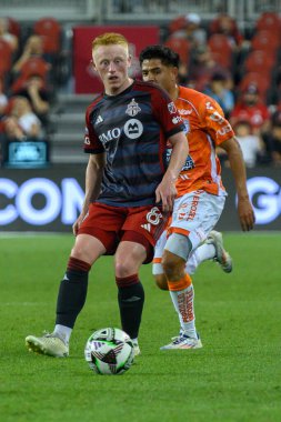 Toronto, ON, Kanada - 4 Ağustos 2024: Toronto FC 'nin 8 numaralı orta saha oyuncusu Toronto FC (Kanada) ile C.F. Pachuca (Meksika) BMO Sahasında (Toronto 2-1 kazandı)