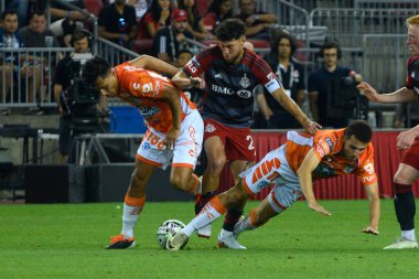 Toronto, ON, Kanada - 4 Ağustos 2024: Jonathan Osorio # 21 Toronto FC orta saha oyuncusu Toronto FC (Kanada) - C.F. Pachuca (Meksika) BMO Sahasında (Toronto 2-1 kazandı)