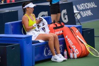 Toronto, ON, Kanada - 4 Ağustos 2024: Stacey Fung (CAN), Sobeys Stadyumu 'nda oynanan Ulusal Banka Açık ön eleme karşılaşmasında Jule Niemeier (GER) karşısında oynuyor..