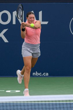 Toronto, ON, Kanada - 4 Ağustos 2024: Jule Niemeier (GER), Sobeys Stadyumu 'nda oynanan Ulusal Banka Açık ön eleme karşılaşmasında Stacey Fung' a karşı oynadı..