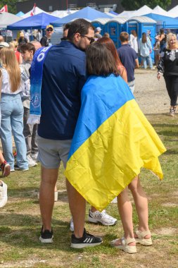 Toronto, Ontario, Kanada 24 Ağustos 2024: İnsanlar Centennial Park 'ta 33 yıldır Ukrayna' nın bağımsızlığını kutluyor..