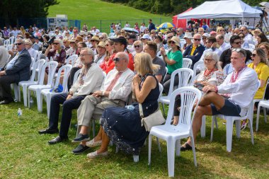 Toronto, Ontario, Kanada 24 Ağustos 2024: İnsanlar Centennial Park 'ta 33 yıldır Ukrayna' nın bağımsızlığını kutluyor..