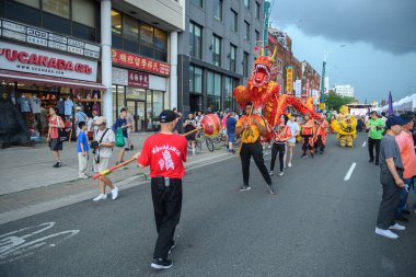 Toronto, ON, Kanada - 17 Ağustos 2024: Çin Mahallesi 'nde Toronto Çin Mahallesi Festivali 2024.