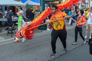 Toronto, ON, Kanada - 17 Ağustos 2024: Çin Mahallesi 'nde Toronto Çin Mahallesi Festivali 2024.