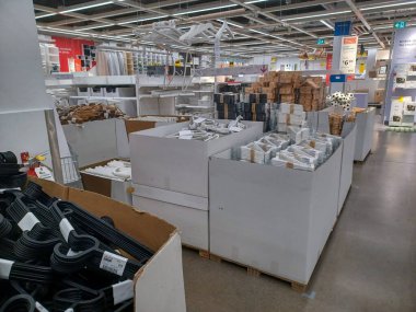 Toronto, On, Kanada - 21 Ağustos 2024: Ikea mağazasındaki depo bölümünde.