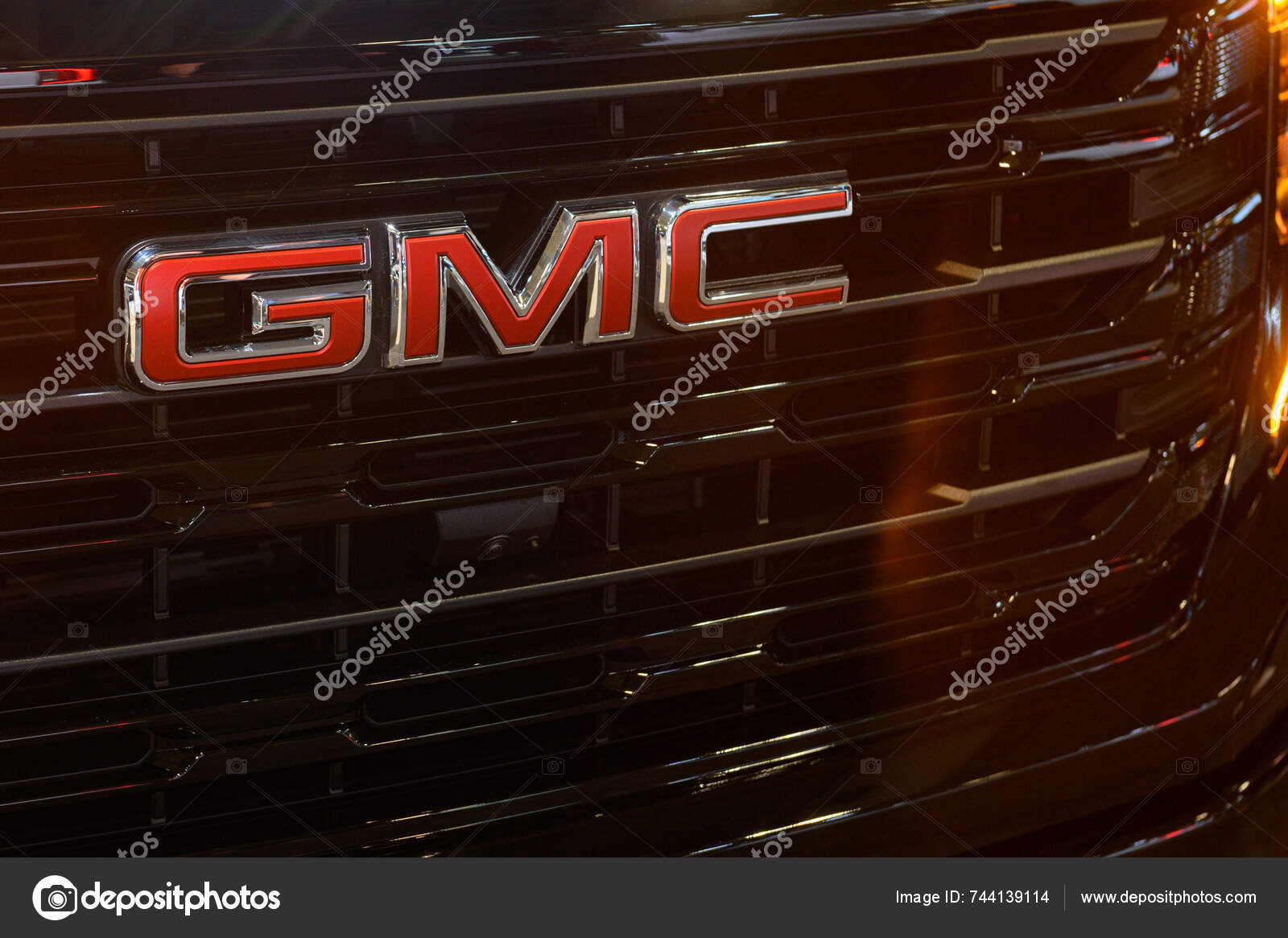 Imágenes de Gmc logo, fotos de Gmc logo sin royalties | DepositPhotos, image size:1600x1165