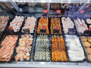 Toronto, On, Kanada - 28 Ağustos 2024: Kanada 'daki deniz ürünleri mağazasında görüş.