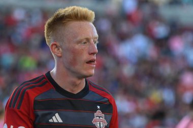 Toronto, ON, Kanada - 5 Ekim 2024: Matthew Longstaff # 8 orta saha Toronto FC yakın plan 2024 MLS Normal sezon maçı sırasında Toronto FC (Kanada) - Inter Miami CF (ABD).
