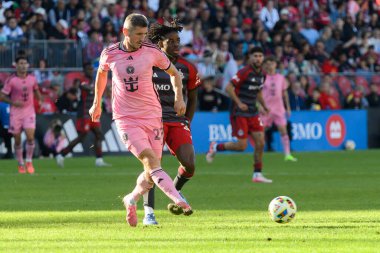 Toronto, ON, Kanada - 5 Ekim 2024: Serhiy Kryvtsov # 27 numaralı Miami FC defans oyuncusu Toronto FC (Kanada) vs Miami CF (ABD) arasında oynanan maçta.