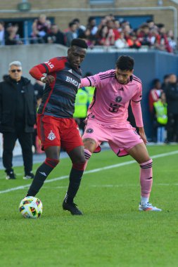 Toronto, ON, Kanada - 5 Ekim 2024: Miami FC 'nin 6 numaralı defans oyuncusu Toronto FC (Kanada) vs. Miami CF (ABD) ile BMO Field' da oynanan 2024 MLS 'lik normal sezon maçı ile Miami FC' nin 6 numaralı savunucusu..