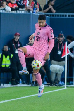 Toronto, ON, Kanada - 5 Ekim 2024: Miami FC 'nin 6 numaralı defans oyuncusu Toronto FC (Kanada) vs. Miami CF (ABD) ile BMO Field' da oynanan 2024 MLS 'lik normal sezon maçı ile Miami FC' nin 6 numaralı savunucusu..