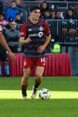 Toronto, ON, Kanada - 5 Ekim 2024: Alonso Coello # 14 orta saha oyuncusu Toronto FC (Kanada) vs. Miami CF (ABD) ile Toronto FC arasındaki 2024 MLS sezonunda.