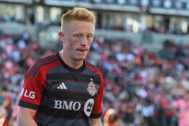 Toronto, ON, Kanada - 5 Ekim 2024: Matthew Longstaff # 8 orta saha Toronto FC yakın plan 2024 MLS Normal sezon maçı sırasında Toronto FC (Kanada) - Inter Miami CF (ABD).