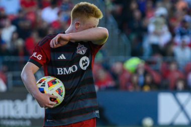 Toronto, ON, Kanada - 5 Ekim 2024: Matthew Longstaff # 8 orta saha Toronto FC yakın plan 2024 MLS Normal sezon maçı sırasında Toronto FC (Kanada) - Inter Miami CF (ABD).