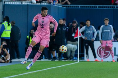 Toronto, ON, Kanada - 5 Ekim 2024: Miami FC 'nin 6 numaralı defans oyuncusu Toronto FC (Kanada) vs. Miami CF (ABD) ile BMO Field' da oynanan 2024 MLS 'lik normal sezon maçı ile Miami FC' nin 6 numaralı savunucusu..