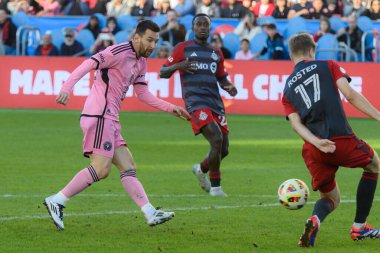 Toronto, ON, Kanada - 5 Ekim 2024: Lionel Messi # 10 of the Inter Miami FC, Toronto FC (Kanada) - Inter Miami CF (ABD) arasındaki 2024 MLS sezonluk maçında.