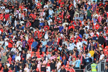 Toronto, ON, Kanada - 5 Ekim 2024: Tribünlerdeki seyirciler BMO Field 'da Toronto FC (Kanada) ve Inter Miami CF (ABD) arasındaki 2024 MLS Normal sezon maçını izliyorlar.