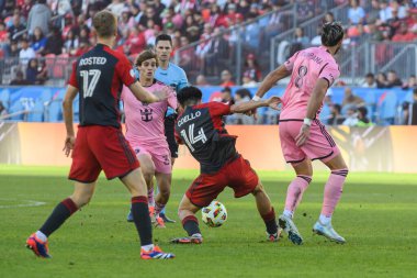 Toronto, ON, Kanada - 5 Ekim 2024: Alonso Coello # 14 Toronto FC orta saha oyuncusu, Toronto FC (Kanada) ile Miami CF (ABD) arasındaki 2024 MLS Normal sezon maçı sırasında.