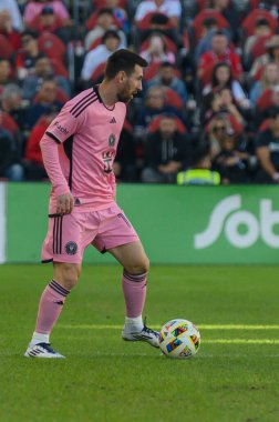 Toronto, ON, Kanada - 5 Ekim 2024: Lionel Messi # 10 of the Inter Miami FC, Toronto FC (Kanada) - Inter Miami CF (ABD) arasındaki 2024 MLS sezonluk maçında.