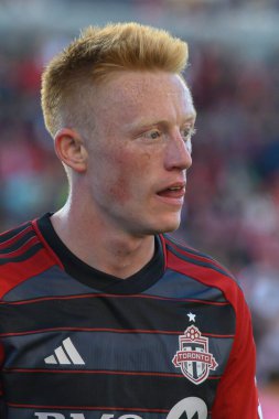 Toronto, ON, Kanada - 5 Ekim 2024: Matthew Longstaff # 8 orta saha Toronto FC yakın plan 2024 MLS Normal sezon maçı sırasında Toronto FC (Kanada) - Inter Miami CF (ABD).