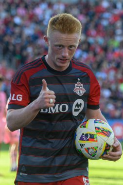 Toronto, ON, Kanada - 5 Ekim 2024: Matthew Longstaff # 8 orta saha Toronto FC yakın plan 2024 MLS Normal sezon maçı sırasında Toronto FC (Kanada) - Inter Miami CF (ABD).