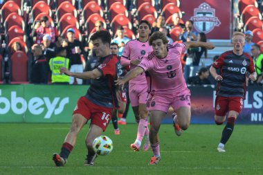 Toronto, ON, Kanada - 5 Ekim 2024: Alonso Coello # 14 orta saha oyuncusu Toronto FC (Kanada) vs. Miami CF (ABD) ile Toronto FC arasındaki 2024 MLS sezonunda.