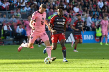 Toronto, ON, Kanada - 5 Ekim 2024: Serhiy Kryvtsov # 27 numaralı Miami FC defans oyuncusu Toronto FC (Kanada) vs Miami CF (ABD) arasında oynanan maçta.