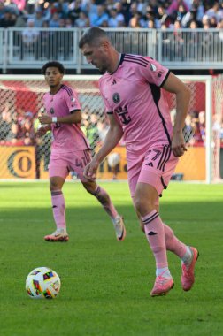 Toronto, ON, Kanada - 5 Ekim 2024: Serhiy Kryvtsov # 27 numaralı Miami FC defans oyuncusu Toronto FC (Kanada) vs Miami CF (ABD) arasında oynanan maçta.