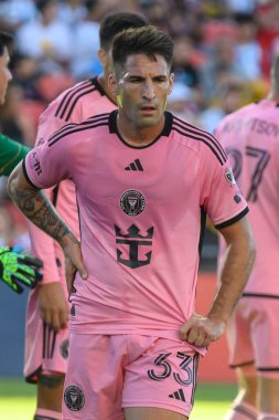 Toronto, ON, Kanada - 5 Ekim 2024: Franco Negri # 33 numaralı Miami FC defansı Toronto FC (Kanada) ile Miami CF (ABD) arasındaki 2024 MLS normal sezon maçına bakıyor.