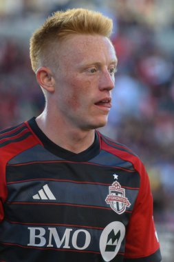 Toronto, ON, Kanada - 5 Ekim 2024: Matthew Longstaff # 8 orta saha Toronto FC yakın plan 2024 MLS Normal sezon maçı sırasında Toronto FC (Kanada) - Inter Miami CF (ABD).