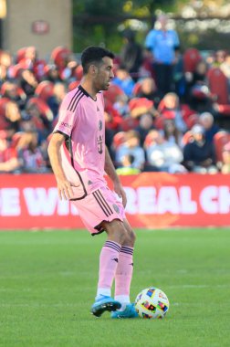 Toronto, ON, Kanada - 5 Ekim 2024: Sergio Busquets # 5 of the Inter Miami FC # 2024 MLS Normal sezon maçı sırasında Toronto FC (Kanada) vs Miami CF (ABD) at BMO Field.