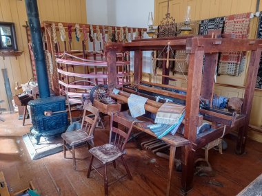 Toronto, ON, Kanada 10 Ekim 2024: Charles Irvins Weavers Black Creek Öncü Köyü 'nün iç manzarası..