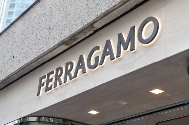 Toronto, ON, Kanada 2 Mayıs 2024: Canadian Tire mağazası. Canadian Tire, Toronto 'da merkezi olan Kanadalı bir perakende şirketi..