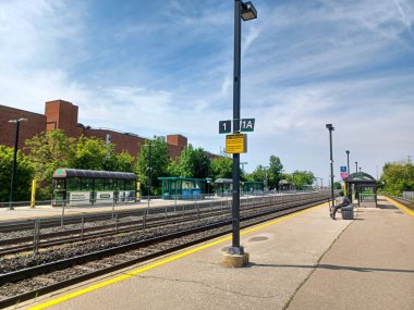 Etobikola, ON, Kanada 20 Ekim 2024: Mimico Go tren istasyonunun görüntüsü.