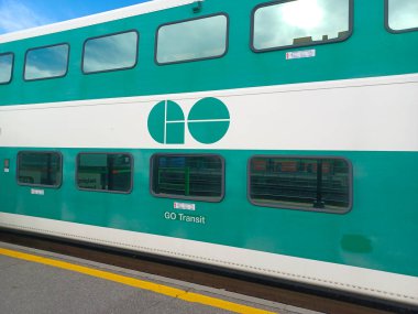 Etobikola, ON, Kanada 20 Ekim 2024: Mimico Go tren istasyonunun görüntüsü.